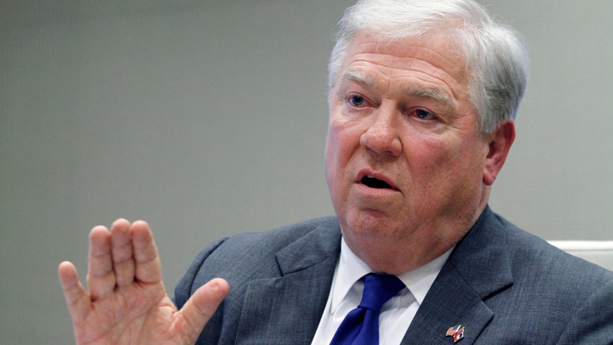 cheats/2012/03/08/ms-court-upholds-barbour-pardons/haley-barbour-pardons-cheat_a02zp4