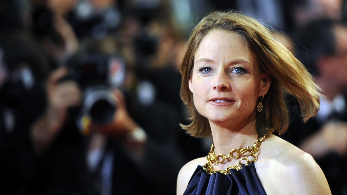 articles/2011/12/02/jodie-foster-s-father-accused-of-california-housing-scam/jodi-foster-father-pelisek_mko4yc