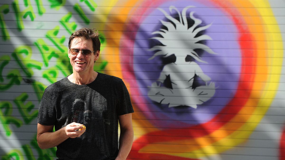 articles/2011/10/03/jim-carrey-artist-from-movies-to-twitter-to-the-emma-stone-video/jim-carrey-graffiti-lee_p9tap0