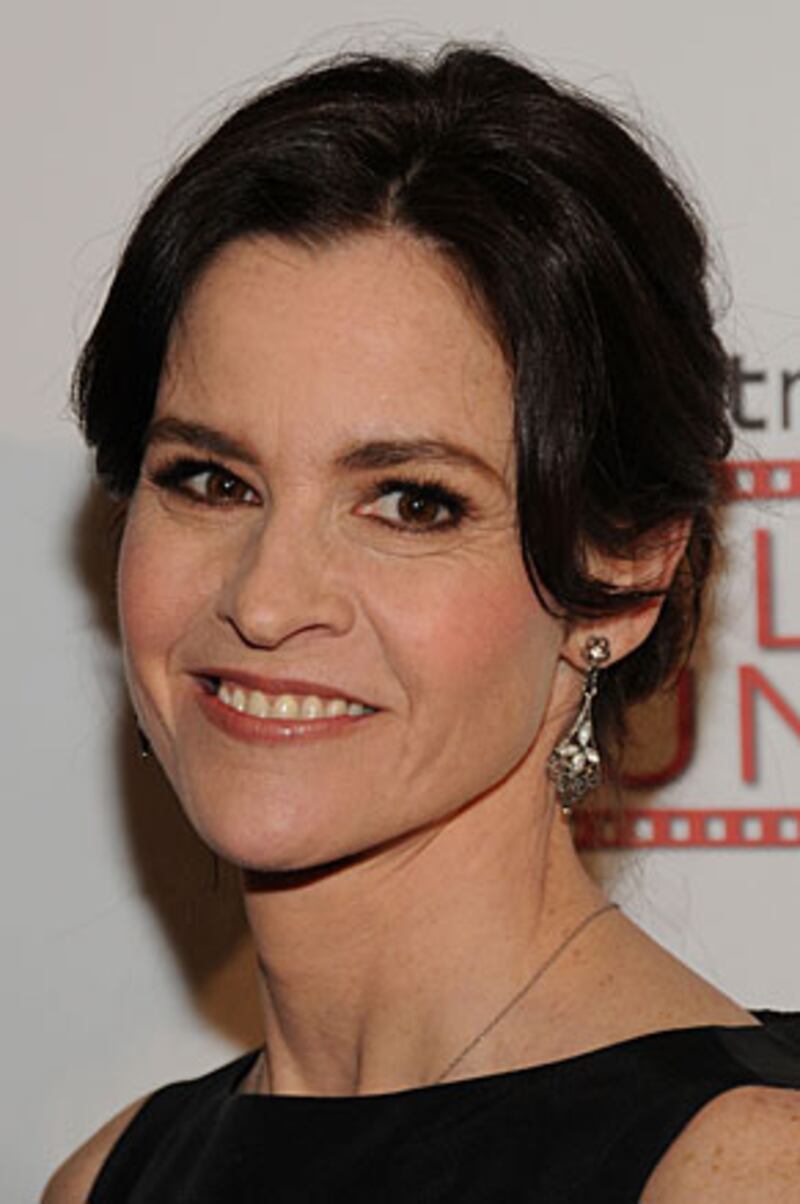 galleries/2009/04/03/celebrity-poets/celeb-poets---ally-sheedy_yottdz