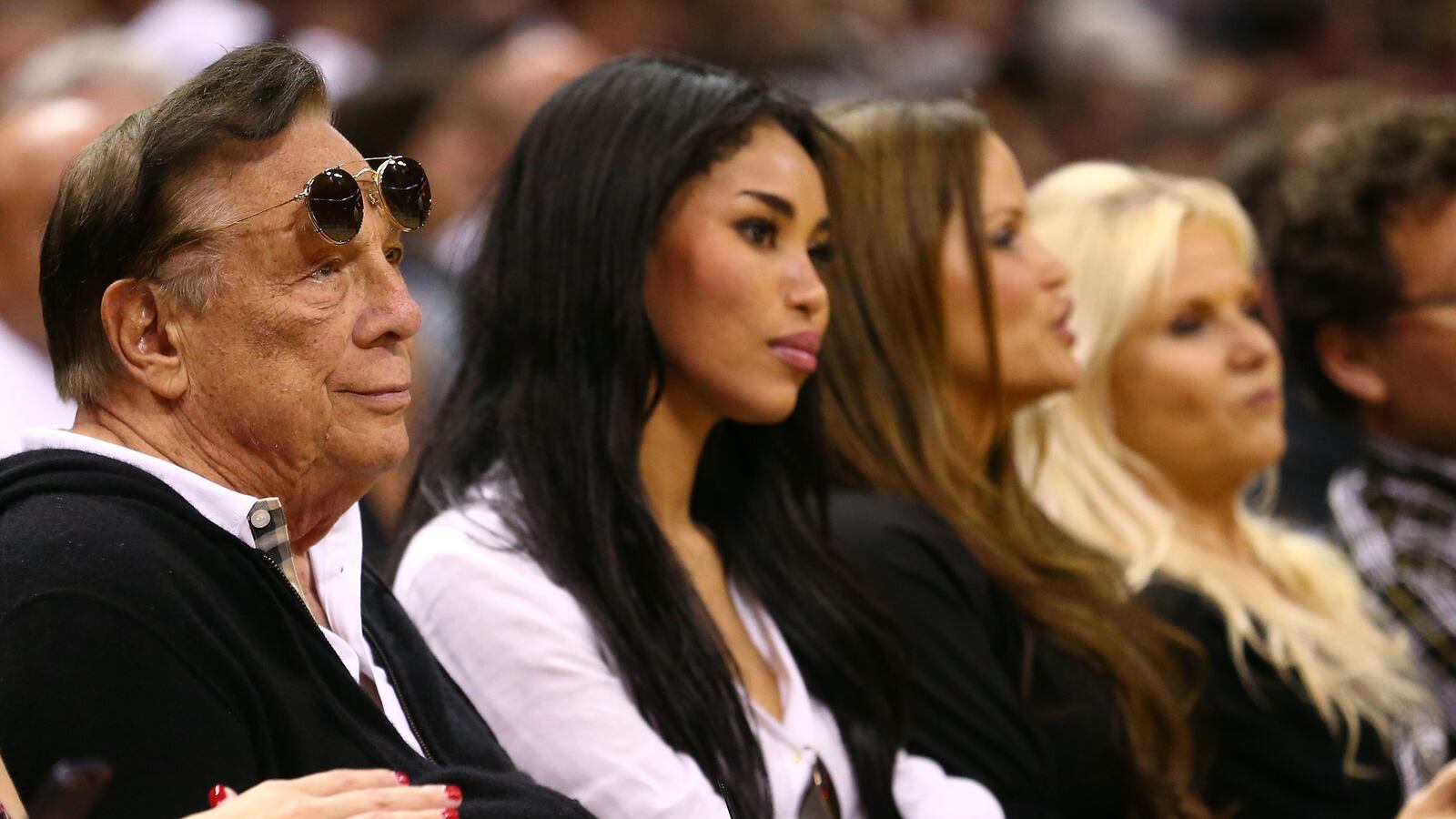 cheats/2014/06/02/v-stiviano-reportedly-beat-up-in-nyc/140602-stiviano-cheat_w0fula