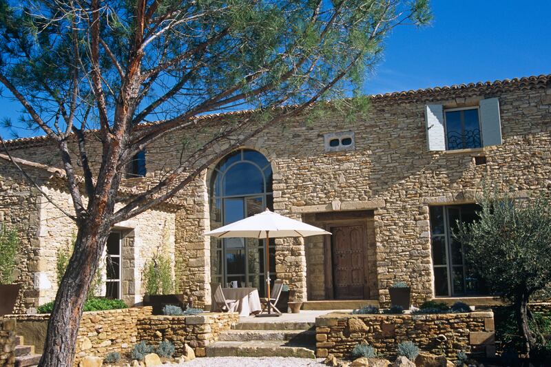 galleries/2013/10/06/omg-i-want-this-house-france-edition-photos/131004-omg-house01_gcujr3