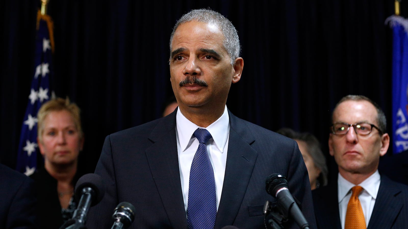 articles/2012/11/19/should-eric-holder-have-told-obama-about-petraeus-scandal-sooner/eric-holder-warren_whnj1r