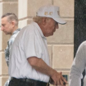 U.S. President Donald Trump arrives at the White House following a visit to Trump National Golf Club in Washington, D.C., U.S., April 5, 2026. REUTERS/Nathan Howard