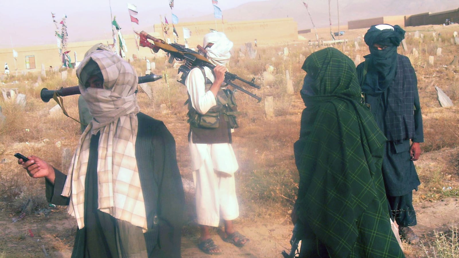 articles/2011/08/17/exclusive-a-feud-splits-afghanistan-s-taliban/afghanistan-taliban-infighting-yusafzai-moreau_lzjjzm