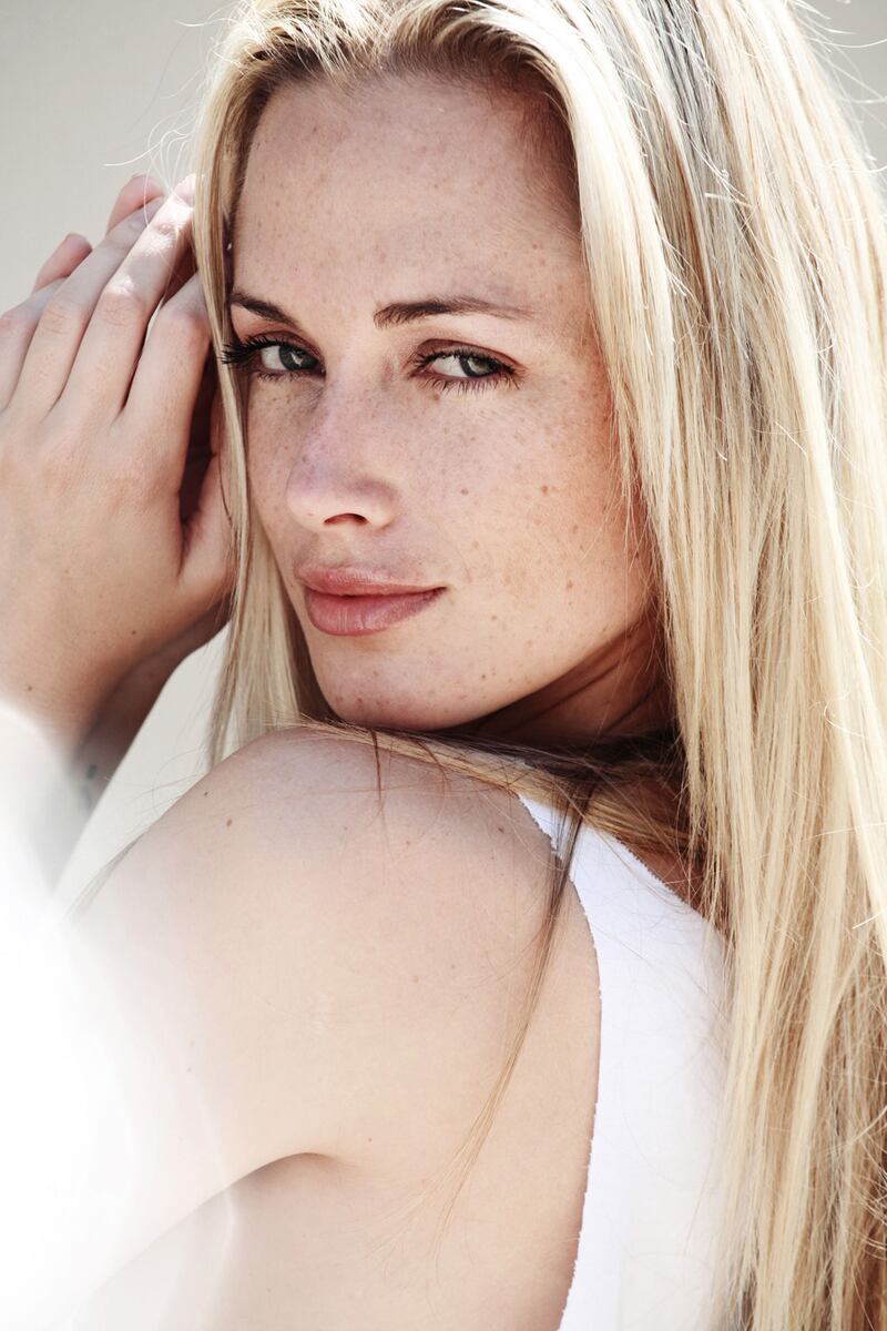 galleries/2013/02/14/reeva-steenkamp-photos-who-was-oscar-pistorius-s-girlfriend/reeva-steenkamp-7_ovqit6