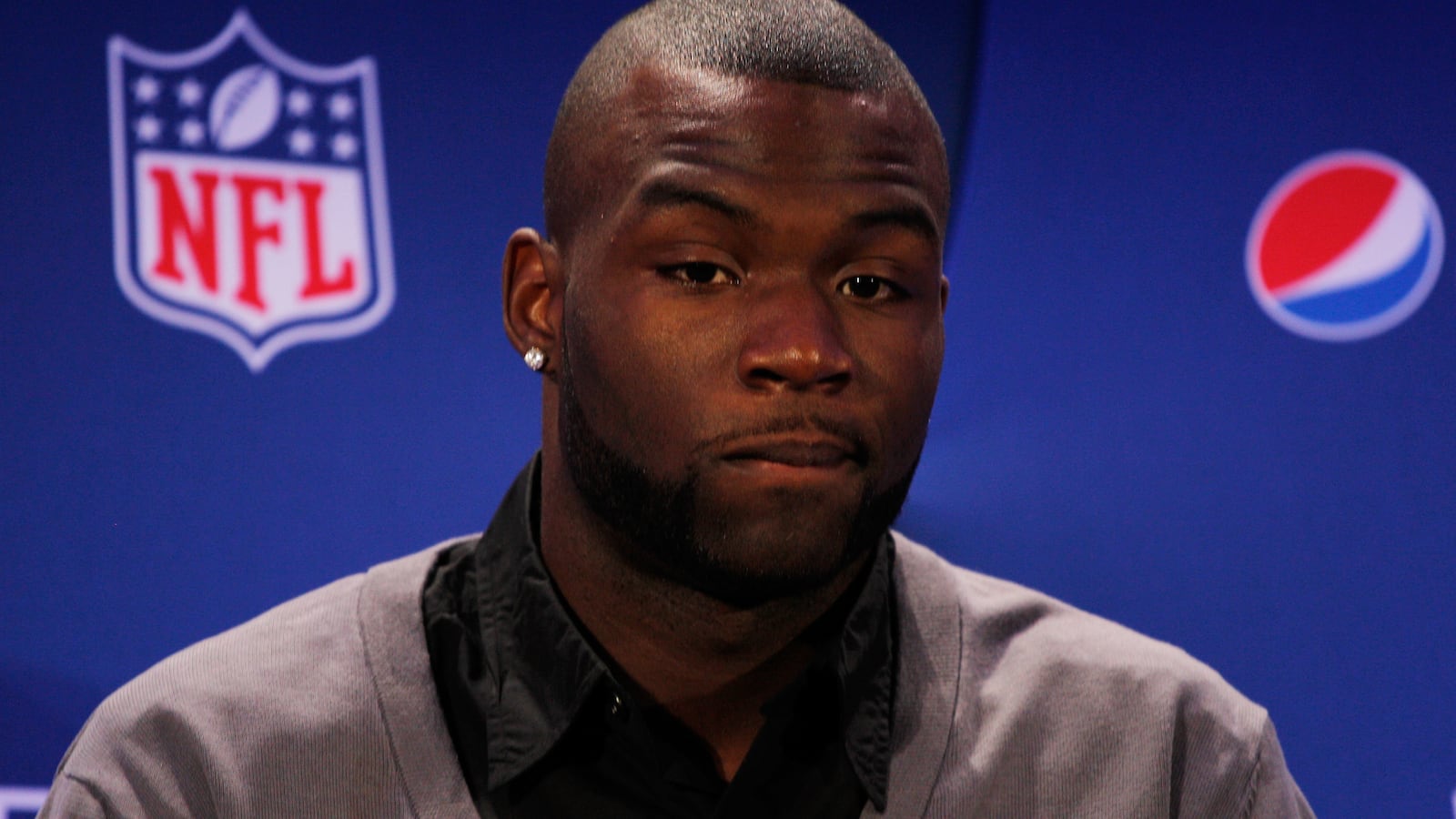 Mike Williams, a former NFL wide receiver who lost his life in a tragic construction accident.