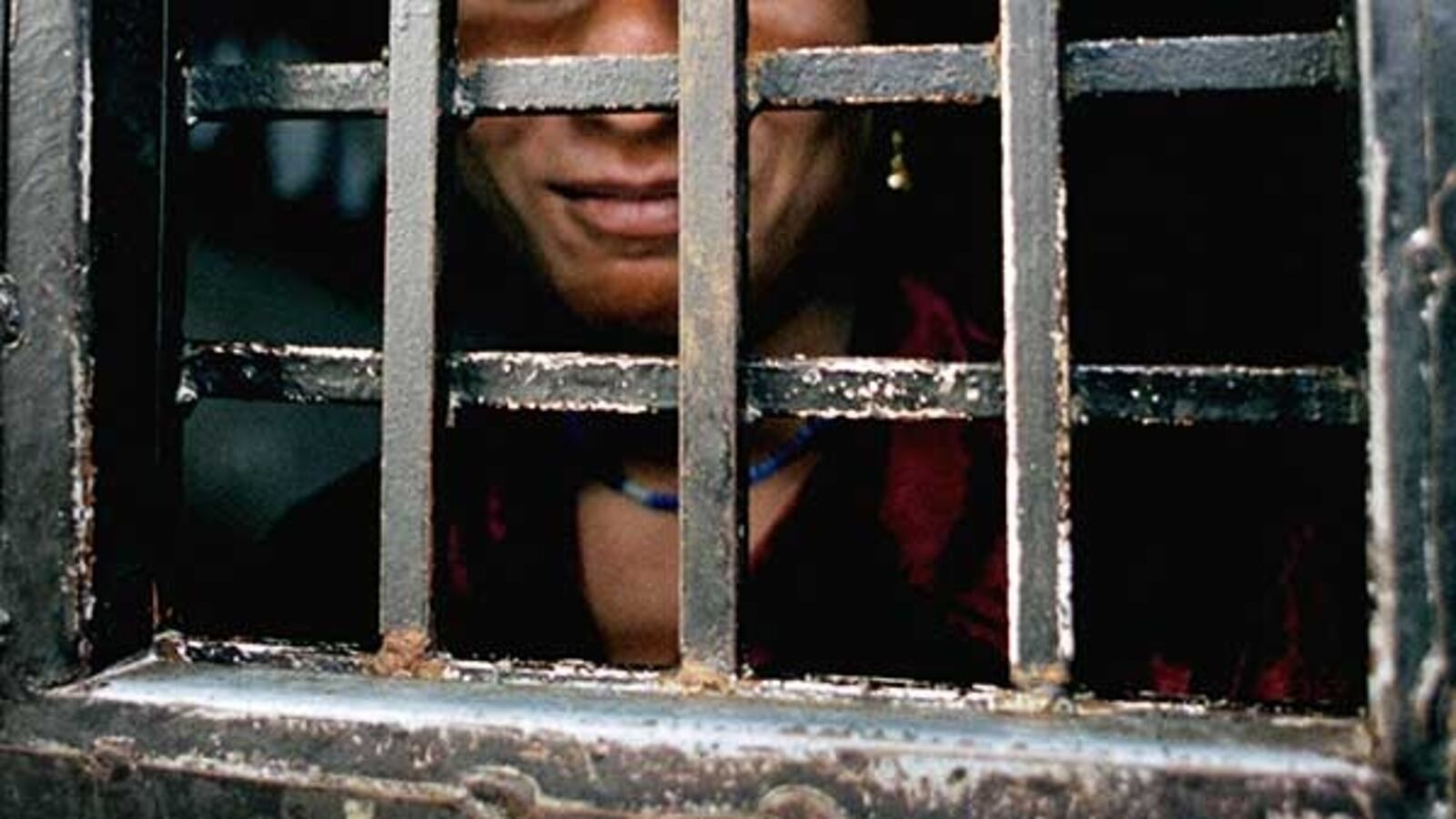 articles/2015/03/30/imprisoned-and-tortured-in-syria-and-then-rejec-ted-by-washington/150329-mak-syrian-female-torture-tease_m3i0kn