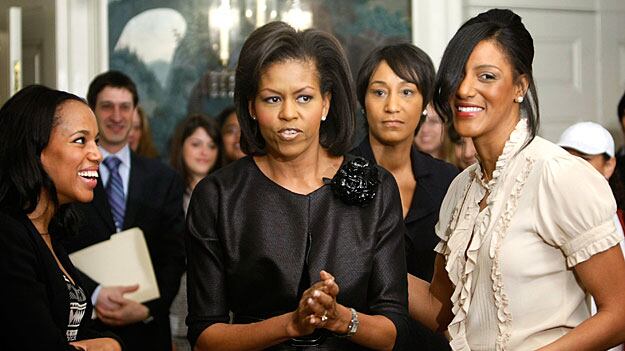 galleries/2009/04/23/the-first-100-outfits/michelle-obama-1_rb7vas