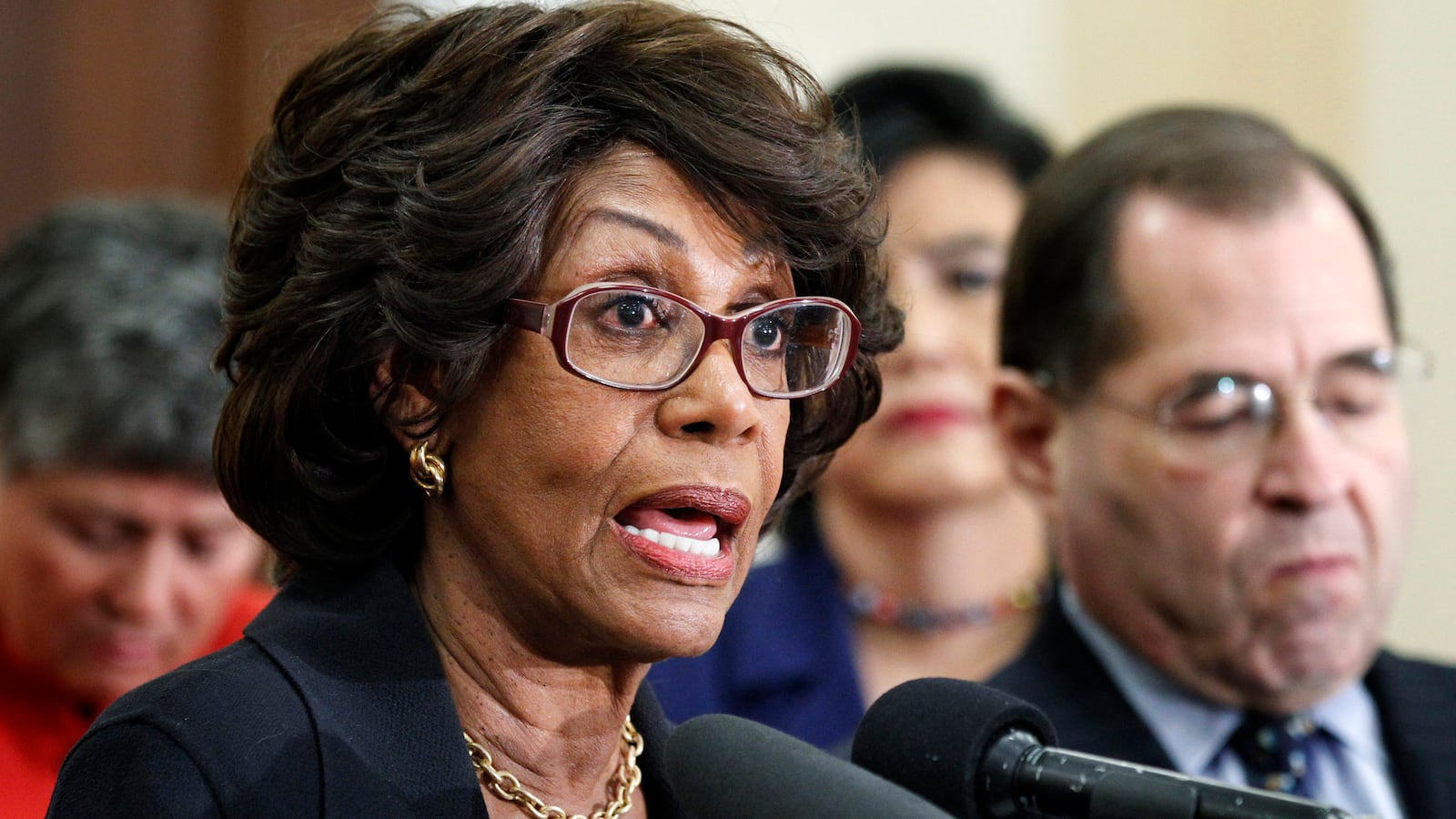 articles/2012/12/05/maxine-waters-to-become-senior-democrat-on-financial-services/maxine-waters-financial-services-mcardle-tease_rpewop