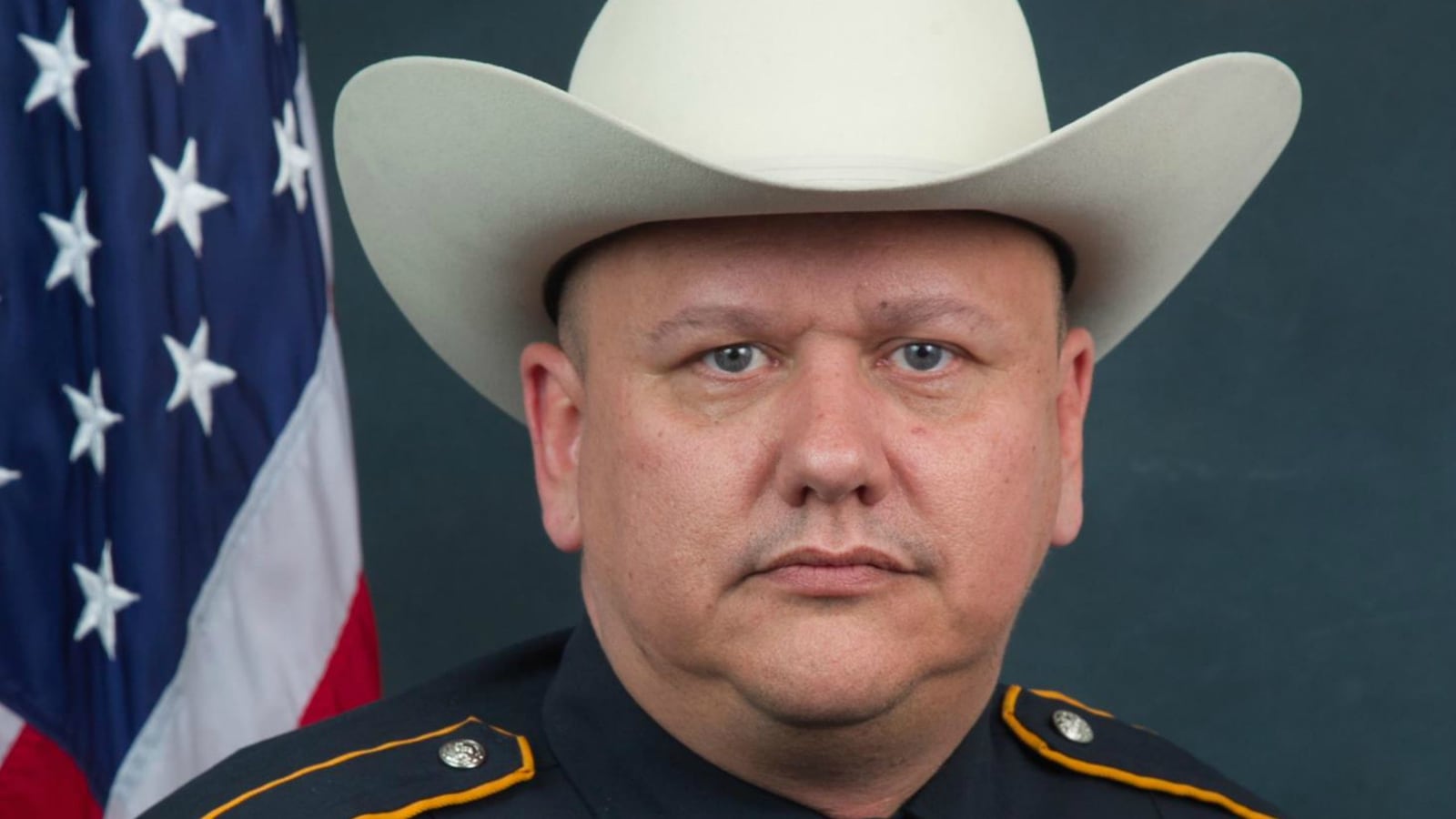 cheats/2015/08/29/cop-killed-in-ambush-at-gas-station/150829-houston-shooting-cheat_bynxdx