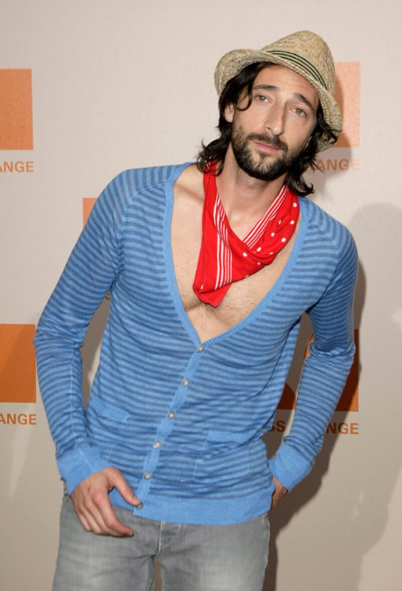 galleries/2011/06/02/man-cleavage/man-cleavage-adrien-brody_zvrhie
