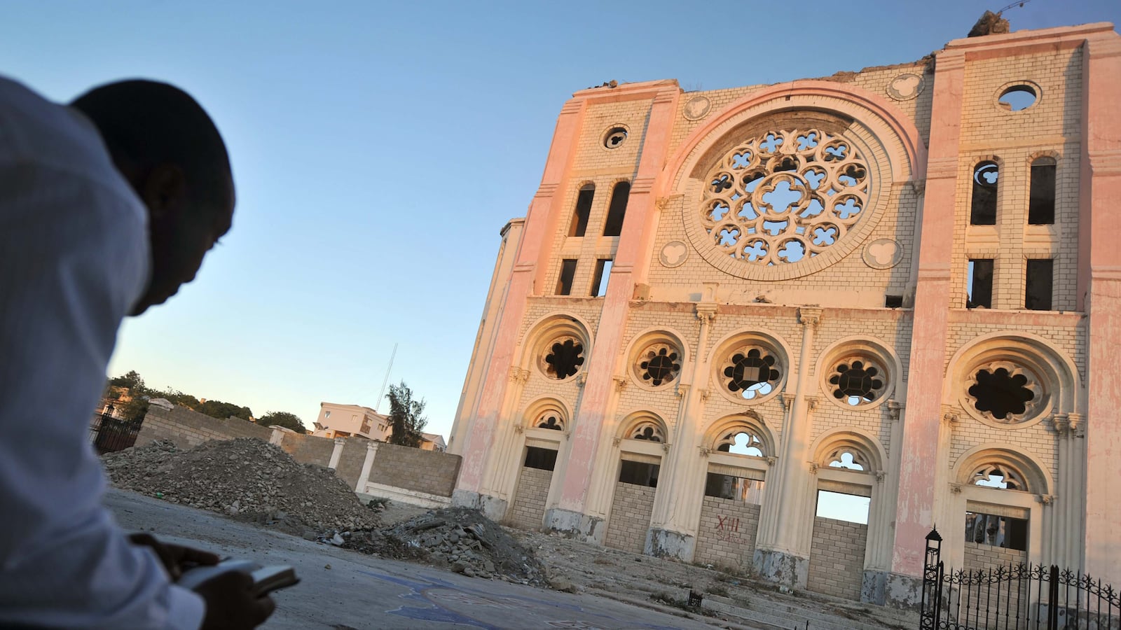 articles/2014/02/03/the-aid-industry-failed-haiti-after-its-2010-quake/140203-jordan-haiti-tease_jryk51