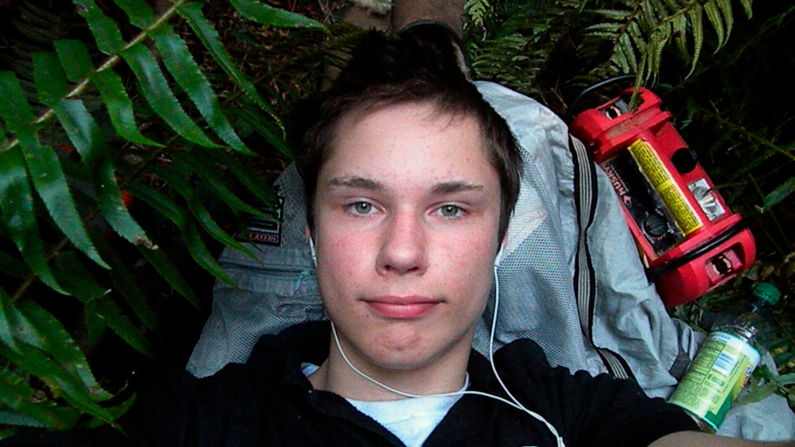 cheats/2011/08/11/barefoot-bandit-gets-movie-deal/barefoot-bandit-confesses-cheat_mrre9z