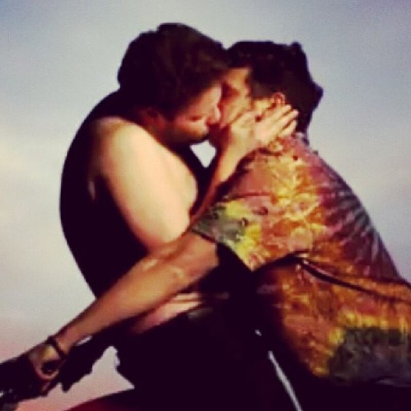 galleries/2013/12/01/miley-cyrus-james-franco-the-week-s-best-celebrity-selfies-photos/131126-celeb-selfies10_pbxrar