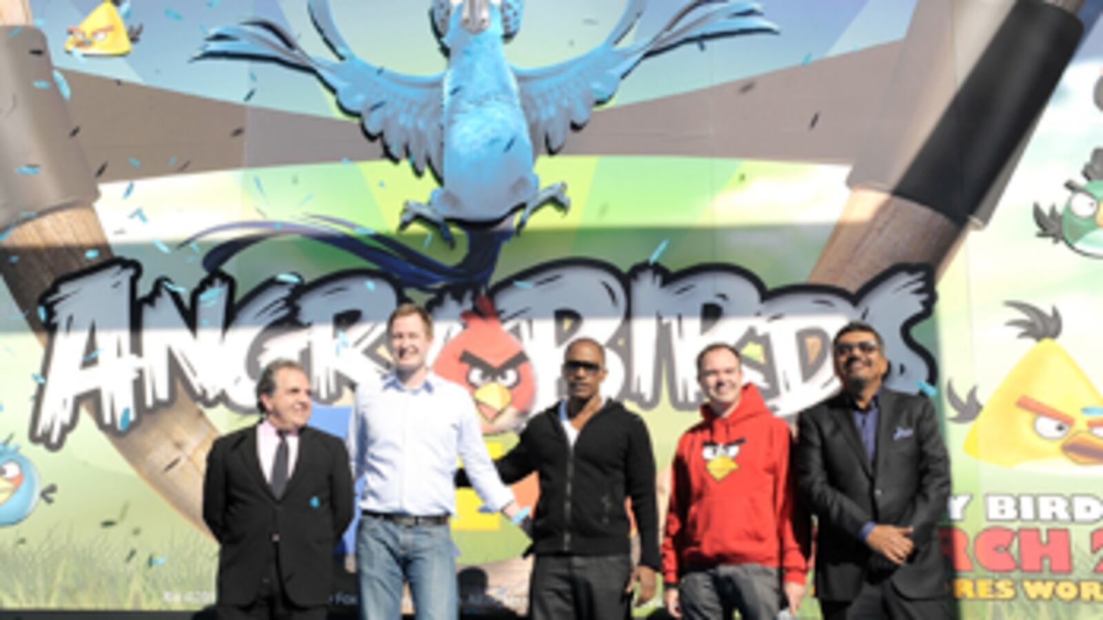 cheats/2011/03/11/angry-birds-video-game-raises-42m/angry-birds_yo6x5h