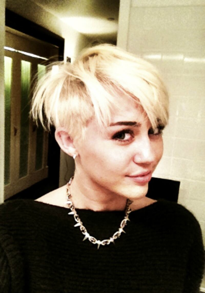 galleries/2012/12/29/2012-s-best-fashion-instagrams-rihanna-lady-gaga-more-photos/miley-twitter-headshot_c2mgfz