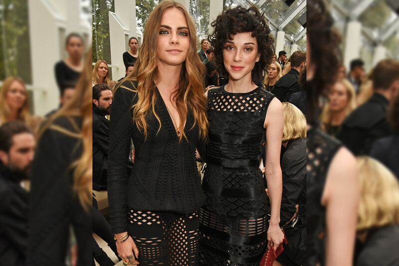 articles/2016/12/17/2016-the-year-celebrity-love-died-brangelina-aubrih-and-more-couples-who-split/151008-teeman-cara-stvincent-tease_mcvfp4