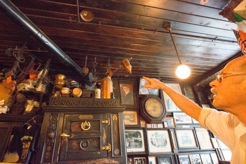 articles/2017/05/09/a-vip-tour-of-mcsorley-s-old-ale-house/170507-rothbaum-mcsorleys-embed5_a7p4aj
