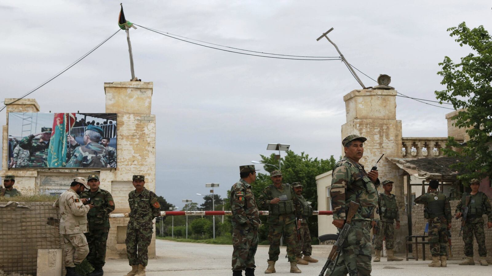 cheats/2017/04/22/at-least-100-killed-in-taliban-attack-on-afghan-military-base0/170422-afghan-base-attack-taliban-cheat_dz3qil