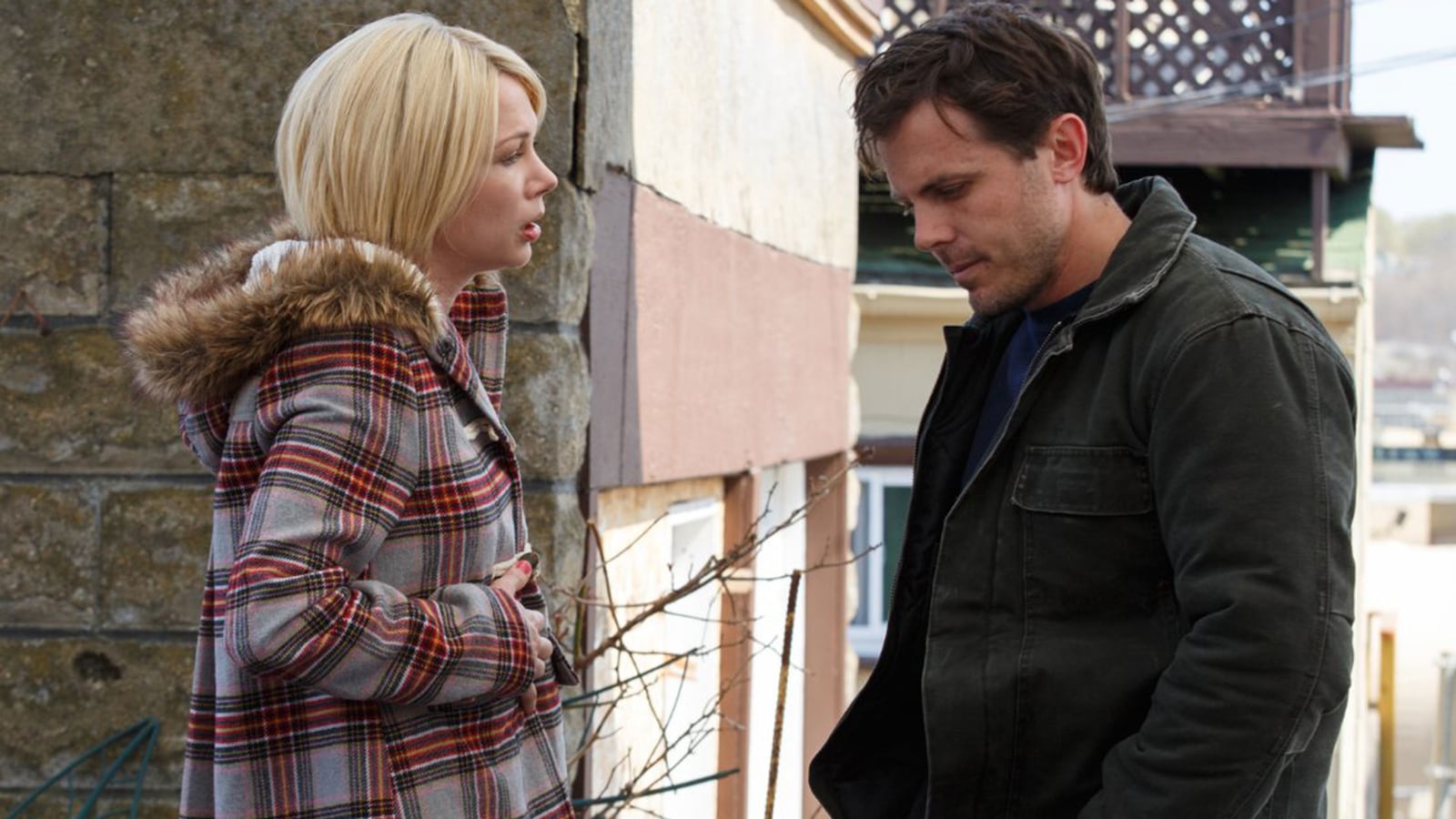 articles/2016/11/18/manchester-by-the-sea-how-kenneth-lonergan-made-the-year-s-most-heart-wrenching-movie/161118-wilstein-manchester-by-the-sea-tease_eta7xk