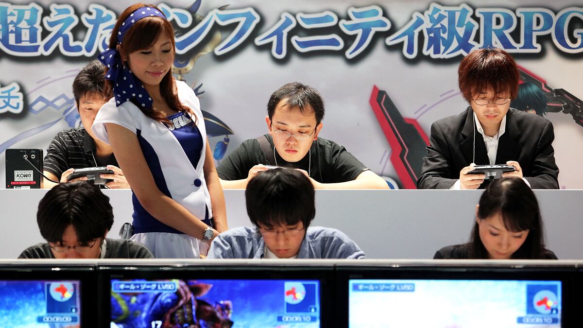 cheats/2011/06/19/1-3-million-sega-users-hacked/sega-japan-hacked-cheat_db97ak