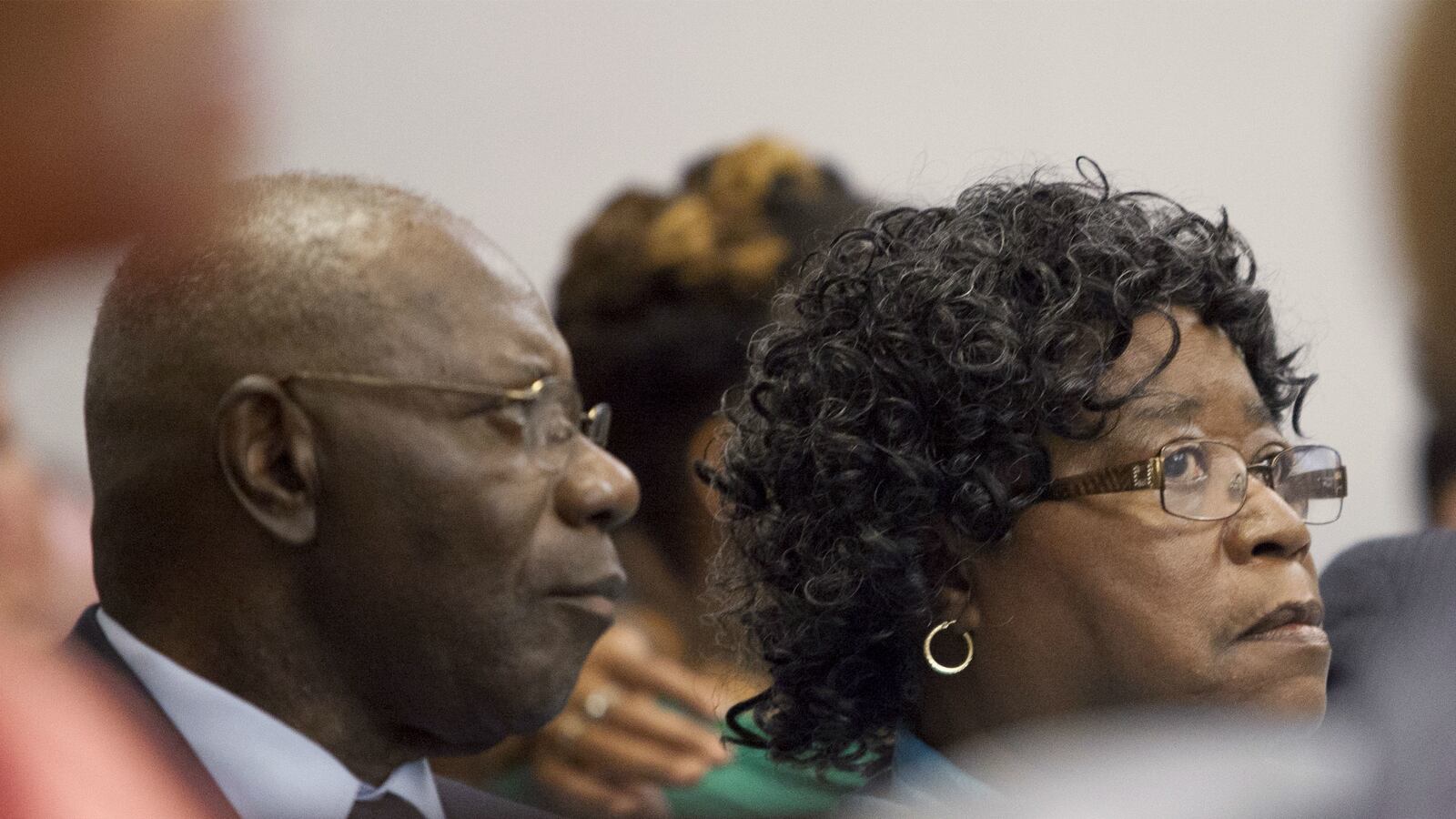 cheats/2015/10/08/scott-family-gets-6-5m-in-settlement/151008-walter-scott-family-settlement-cheat_a6ak35