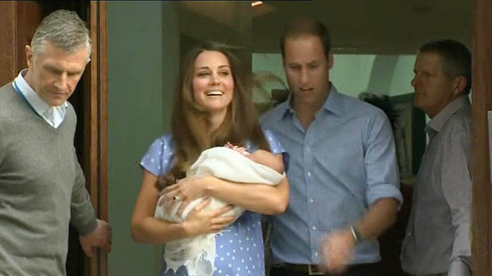 cheats/2013/07/23/royal-baby-makes-first-appearance/130723-first-royal-baby-picture-cheat2_rynpx0