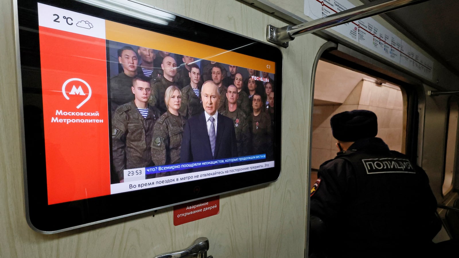 2022-12-31T214718Z_1543785658_RC28HY9KDGNE_RTRMADP_3_NEW-YEAR-RUSSIA-PUTIN-ADDRESS_dbvvnx