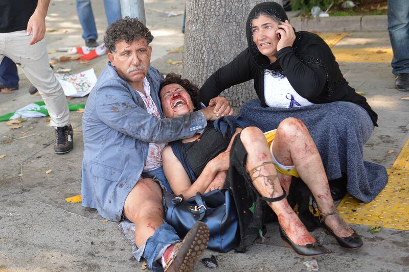 galleries/2015/10/10/deadly-blast-in-ankara-photos/151010-turkey-blast3_j4zrct