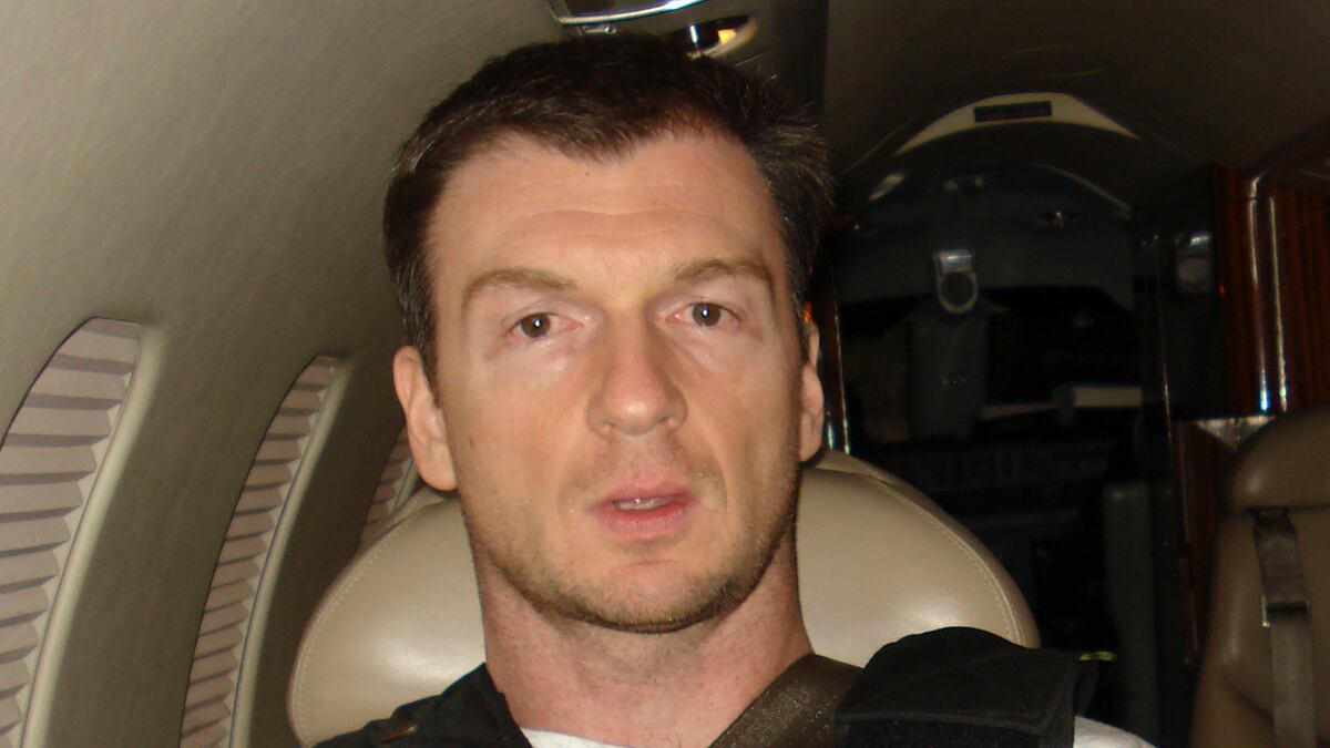 cheats/2012/02/25/survivor-producer-bruce-beresford-redman-i-didn-t-kill-my-wife/survivor-producer-bruce-beresford-redman-claims-innocence-cheat_ry7cmt