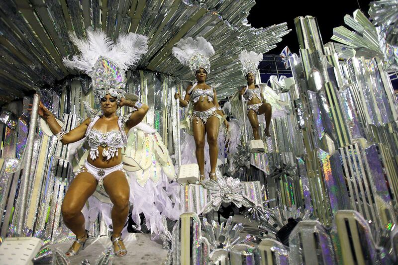 galleries/2012/02/21/carnivale-photos-brazil-celebrates-with-parade/carnival-brazil-05_upnp5t