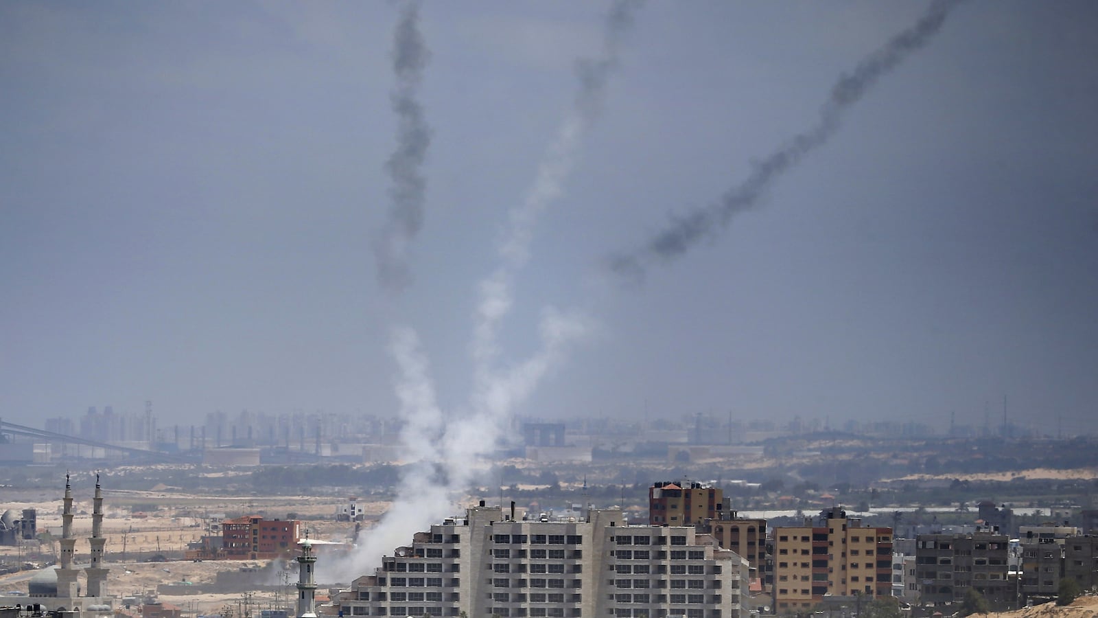 articles/2014/07/28/as-israel-enforces-its-buffer-zone-gaza-shrinks-by-40-per-cent/140728-rosenfeld-gaza-map-tease_ryzgwy