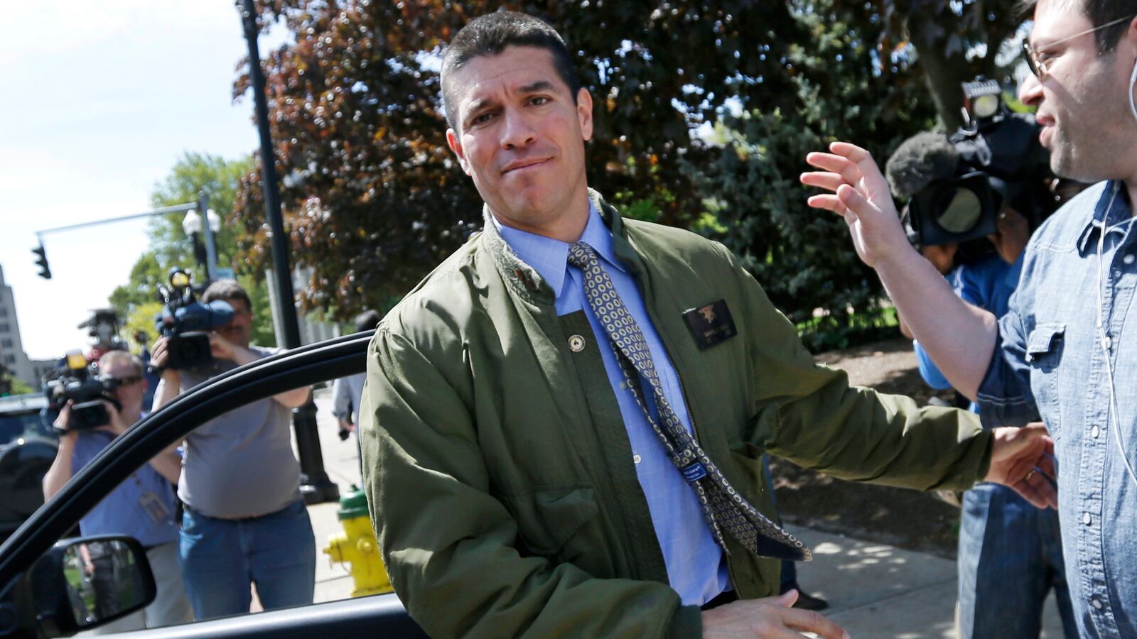 articles/2013/06/21/gomez-or-go-home-the-massachusetts-senate-race-is-down-to-the-wire-and-it-matters-big-time/130621-Freedlander-Mass-Sen-tease_jwbgjx