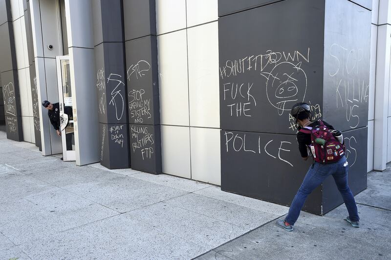 galleries/2015/04/18/the-week-in-pictures-april-18-2015/150417-WIP-05_s8v2og