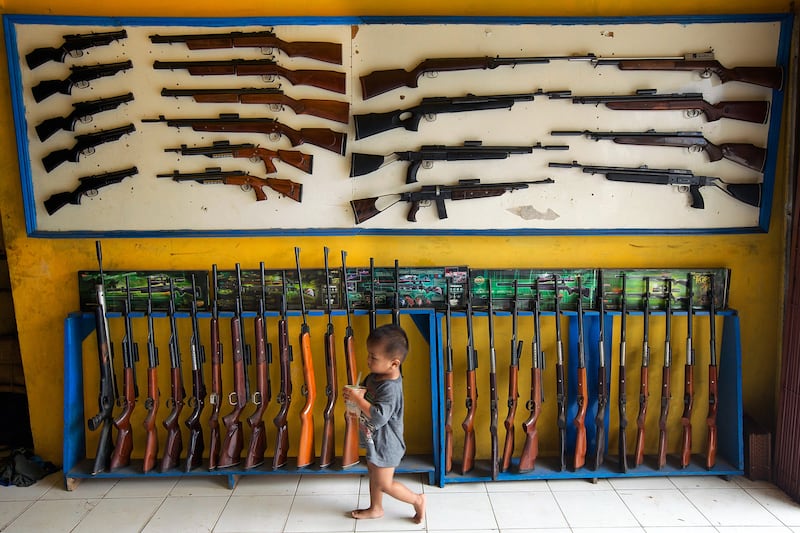galleries/2014/03/08/the-week-in-photos-march-8-2014/140306-wip-bb-guns_rduvlt