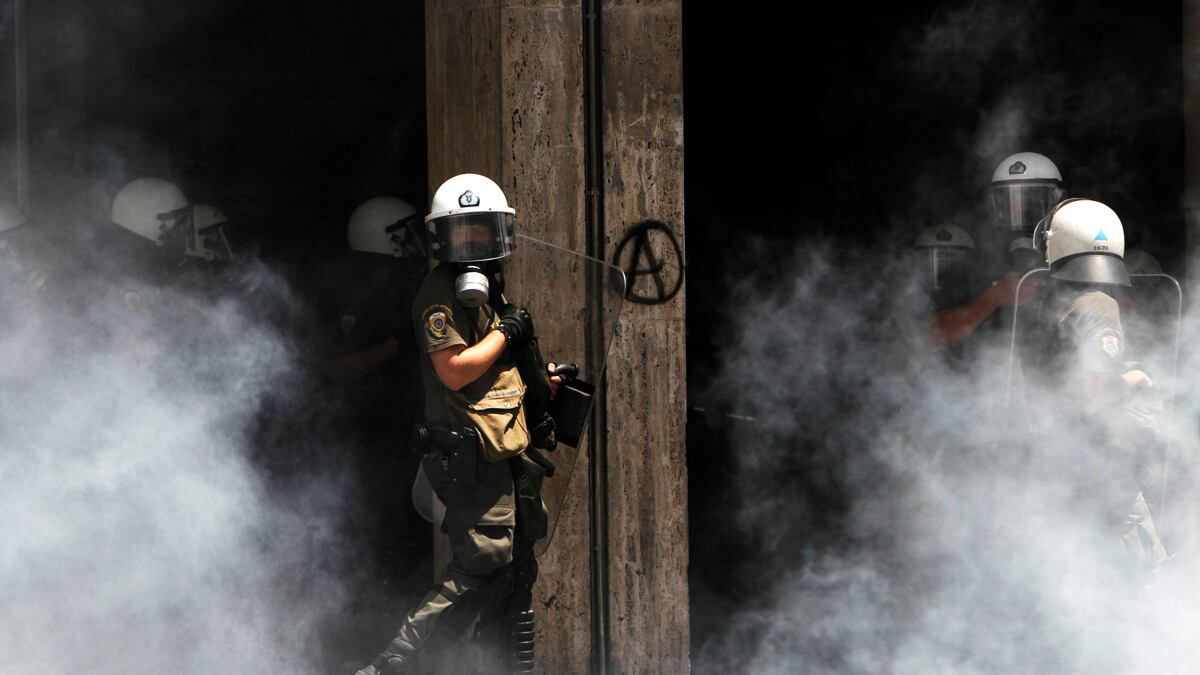 cheats/2011/06/28/athens-police-fire-tear-gas/athen-tear-gas-cheat_pnoc52