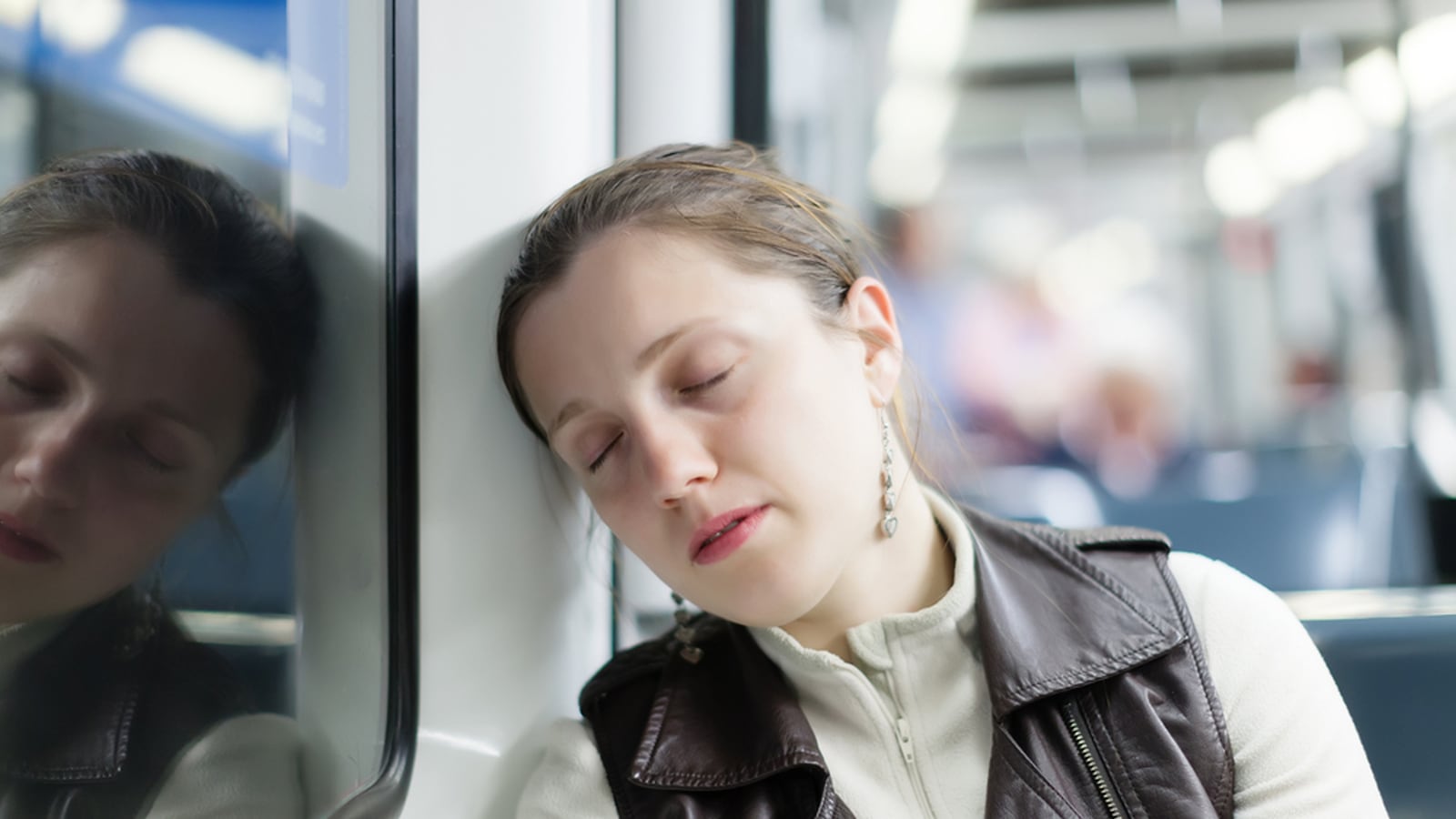 articles/2014/04/25/10-reasons-you-re-exhausted-and-what-to-do-about-it/140323-exhaustion-dailyburn-tease_zooq9p