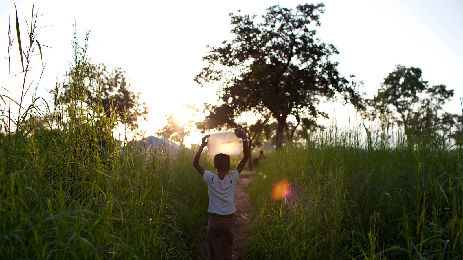 articles/2013/03/31/in-south-sudan-striving-to-keep-girls-in-school/130330-Rattner-South-Sudan-tease_fp6v0j
