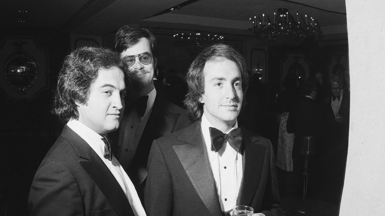 articles/2015/10/10/only-an-snl-wake-could-be-this-wild/151009-haden-guest-snl-tease_nr1ksv