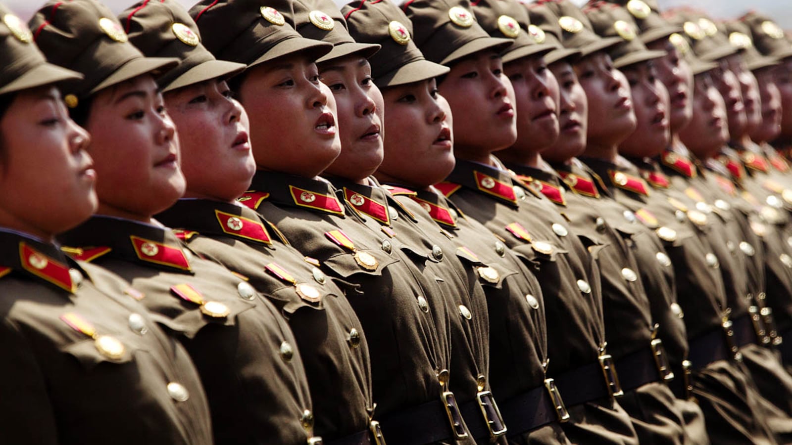 cheats/2012/05/27/amnesty-30-n-koreans-purged/north-korea-bad-soldiers-cheat_jdn7zt