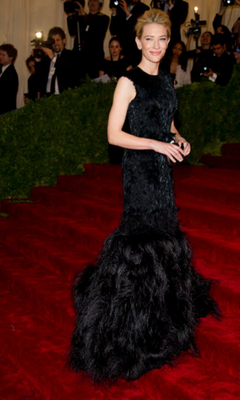 galleries/2012/07/09/winona-ryder-christina-hendricks-more-stars-in-goth-punk-phases-photos/cate-blanchette-celebrity-goth-punk-phase_x2qw1i