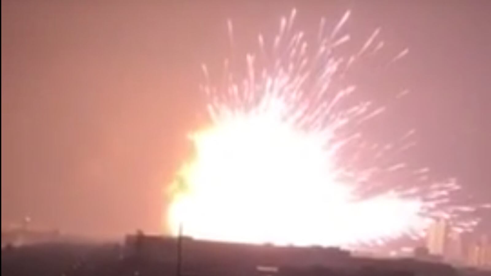 cheats/2015/08/12/enormous-explosion-in-tianjin-china/150812-explosion-cheat_oemtm9