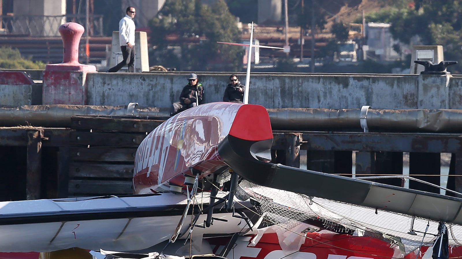 cheats/2013/05/10/olympic-sailor-killed-in-capsize/130510-olympic-sailor-killed-cheat_phul5t