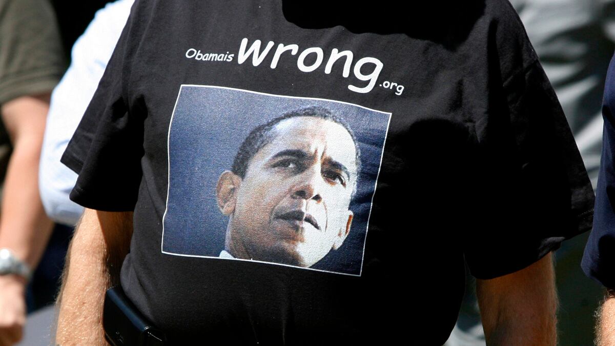 articles/2012/01/15/at-south-carolina-convention-tea-party-struggles-with-electability/sc-tea-party-goers-cottle_buv5sj