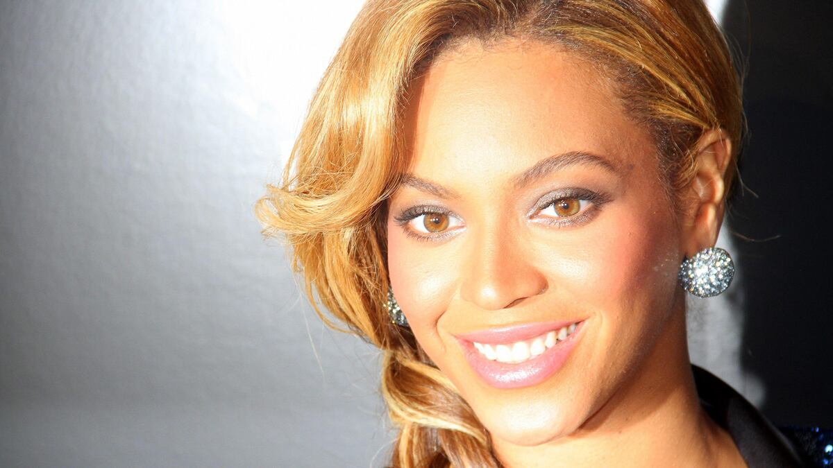 cheats/2012/03/20/beyonc-announces-concert-dates/beyonce-concert-cs_clbji4