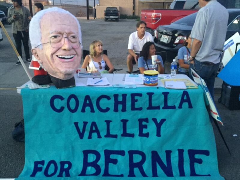 articles/2016/04/22/my-surreal-time-at-berniechella-the-coachella-for-bernie-sanders-happy-hippies/160422-chelin-berniechella-3_xpcnnh