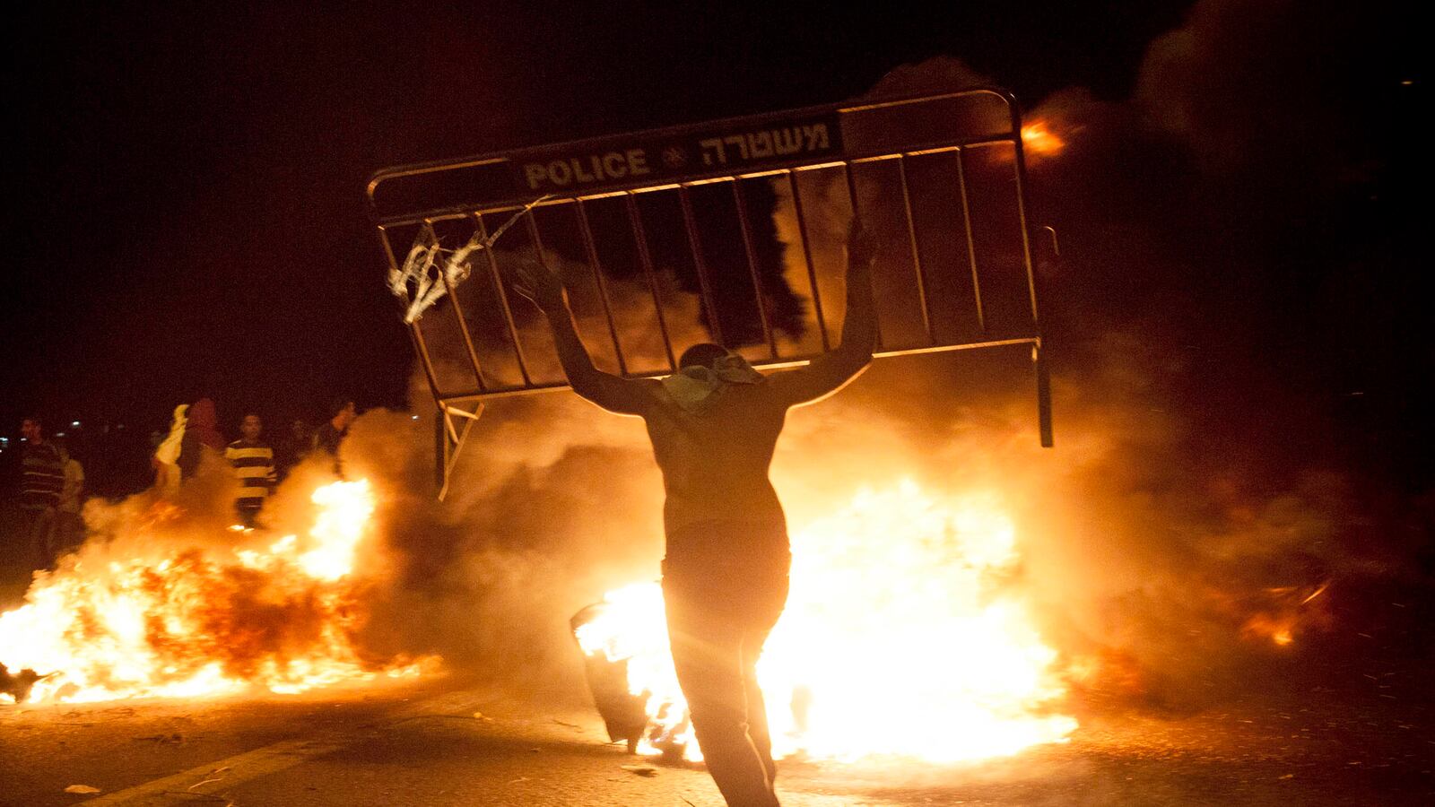 cheats/2013/12/01/thousands-of-arabs-protest/131201-bedouin-protest_sppwg4