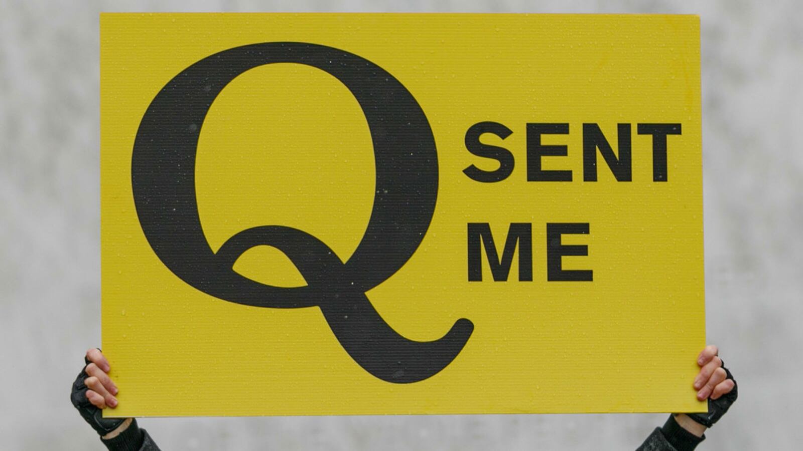 200722-sommer-qanon-twitter-hero_dfdlde