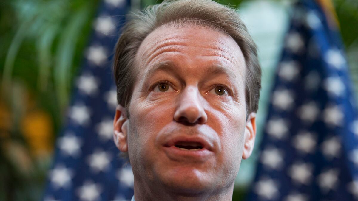 articles/2012/12/10/peter-roskam-obama-s-republican-buddy/obama-roskam-warren_wj3epe